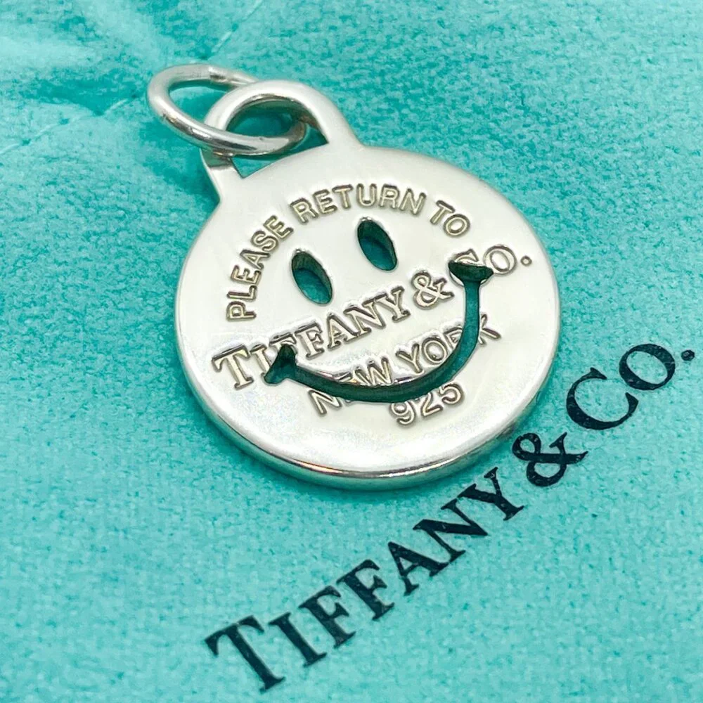 RARE Tiffany & Co Return to Tiffany Smile Happy Charm Pendant Silver - Picture 7 of 16